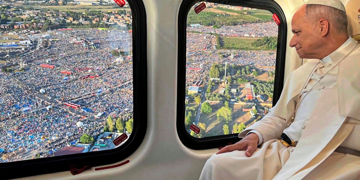 A Million Teens Prayed With Pope Leo