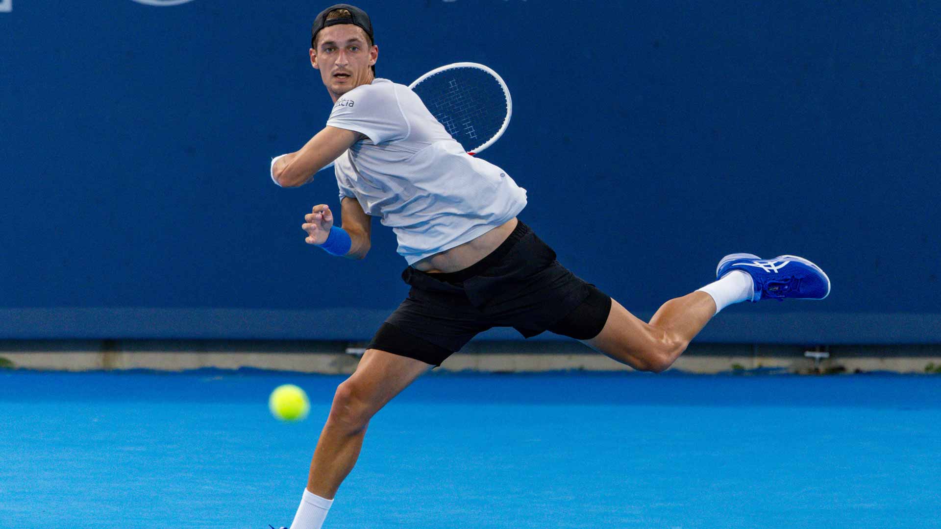 Atmane Upsets Fritz In Cincinnati