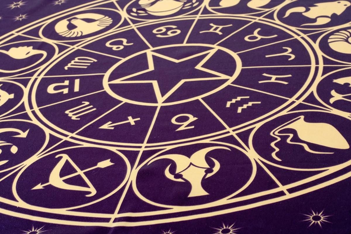 August 3rd AI Horoscope: Lunar Love & Luck