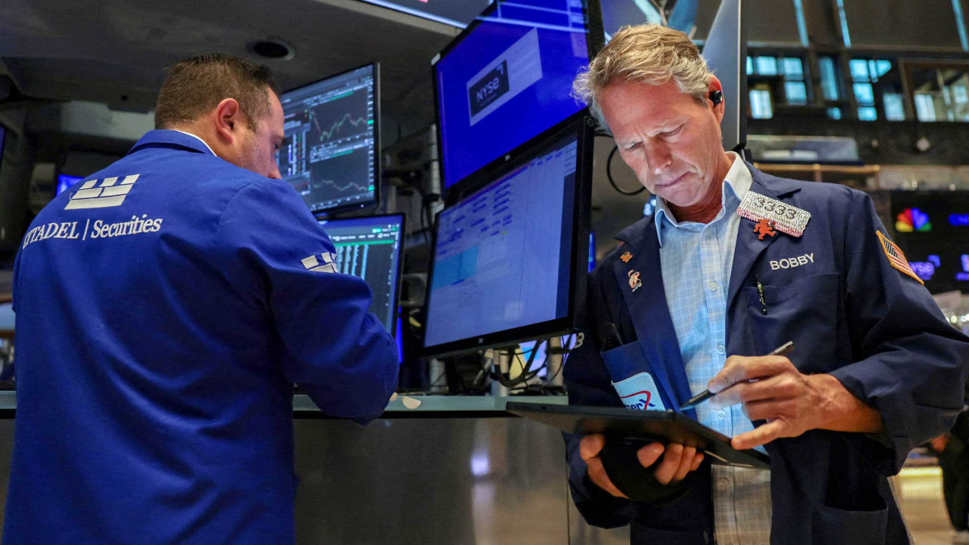 Dow Plunges Over 200 Points: Thursday's Market Crash