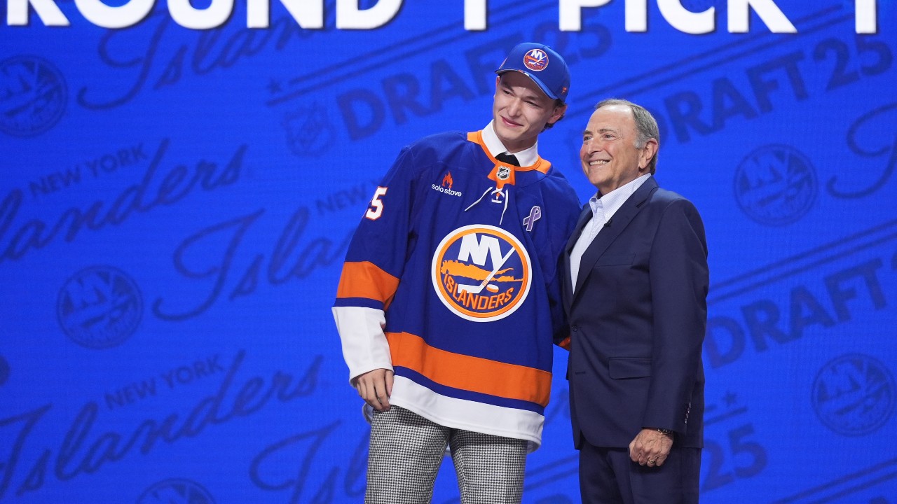 Islanders Sign Top Pick Schaefer To Entry-Level Deal