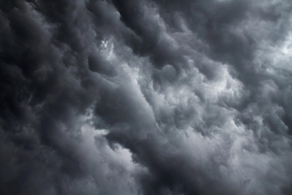Orage Violent: Alerte Pour La Région