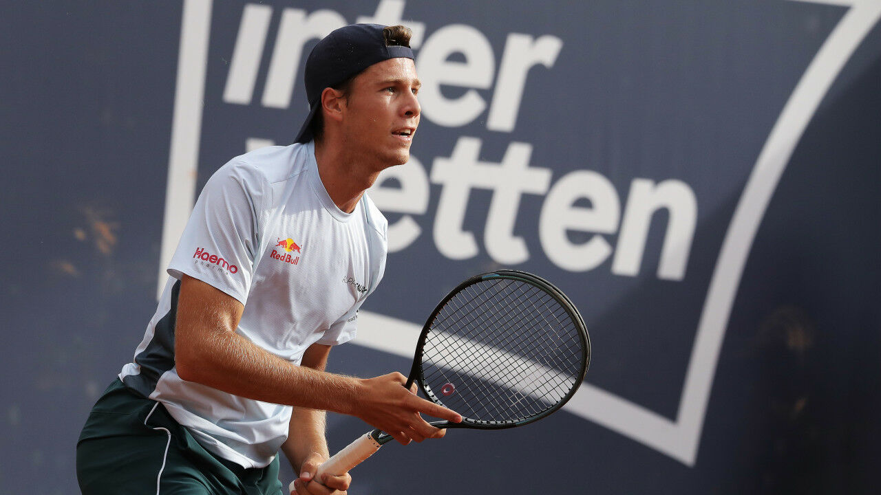 Schwärzler Reaches Sofia Quarterfinals