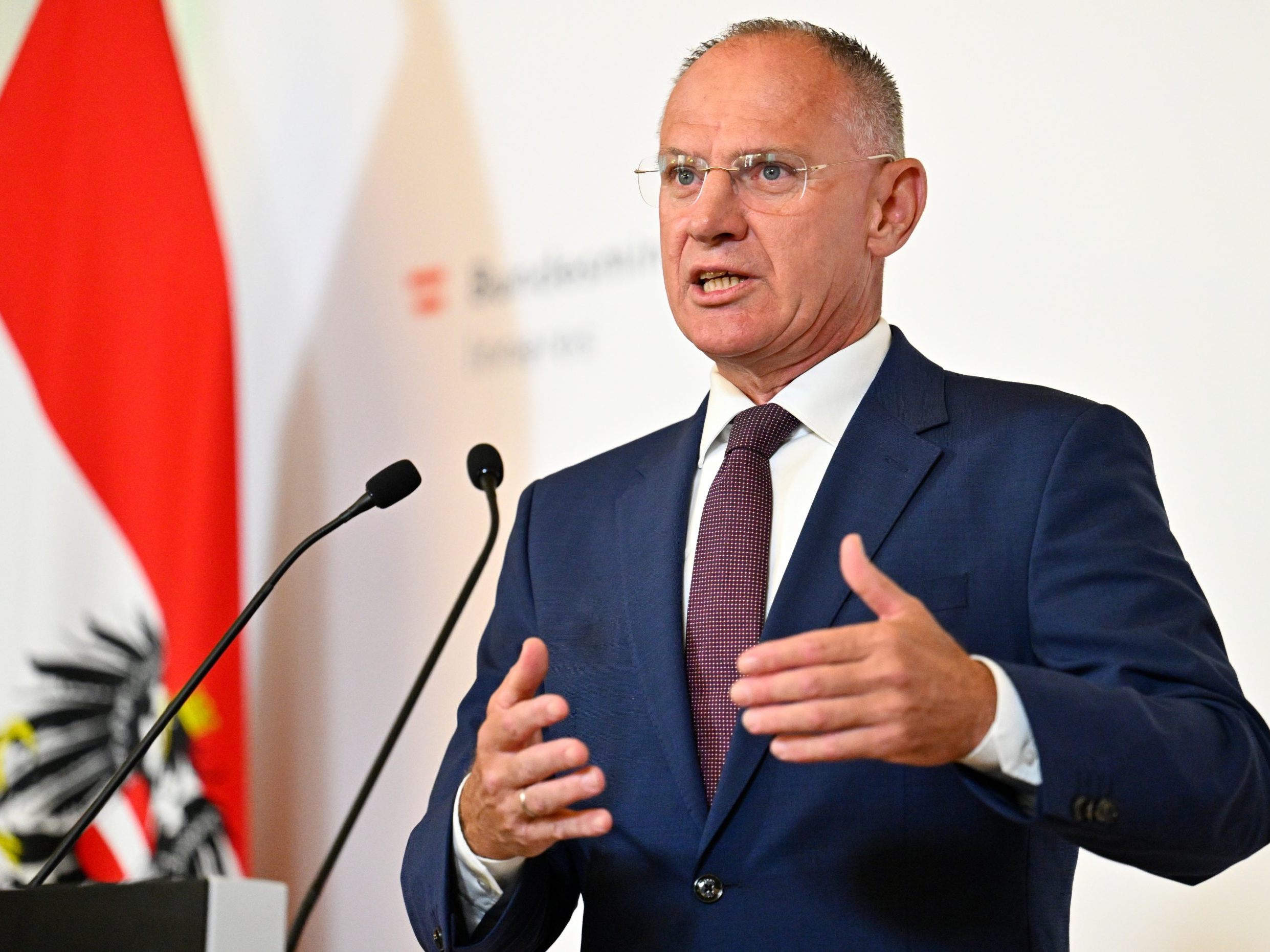Sozialleistungsbetrug 2024: 23 Millionen Euro Schaden Aufgeklärt