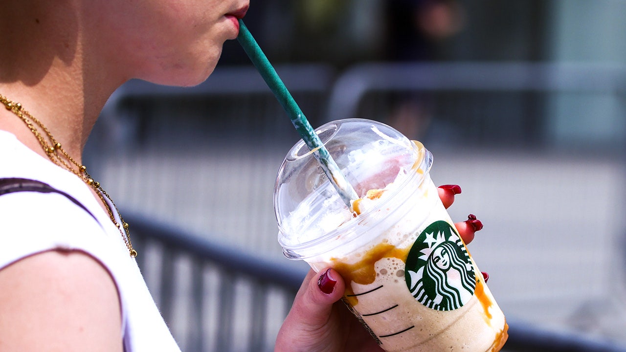 Starbucks Scraps Ordering Option: CEO's Turnaround Plan